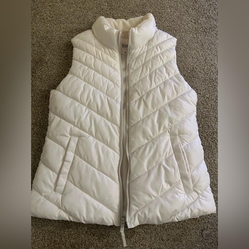 GAP white vest